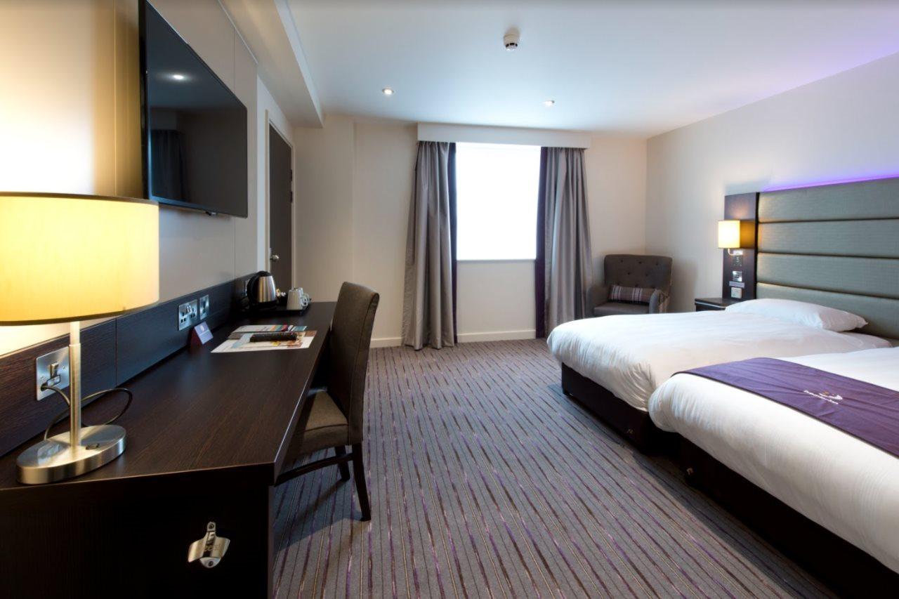 Premier Inn Leeds Headingley Esterno foto