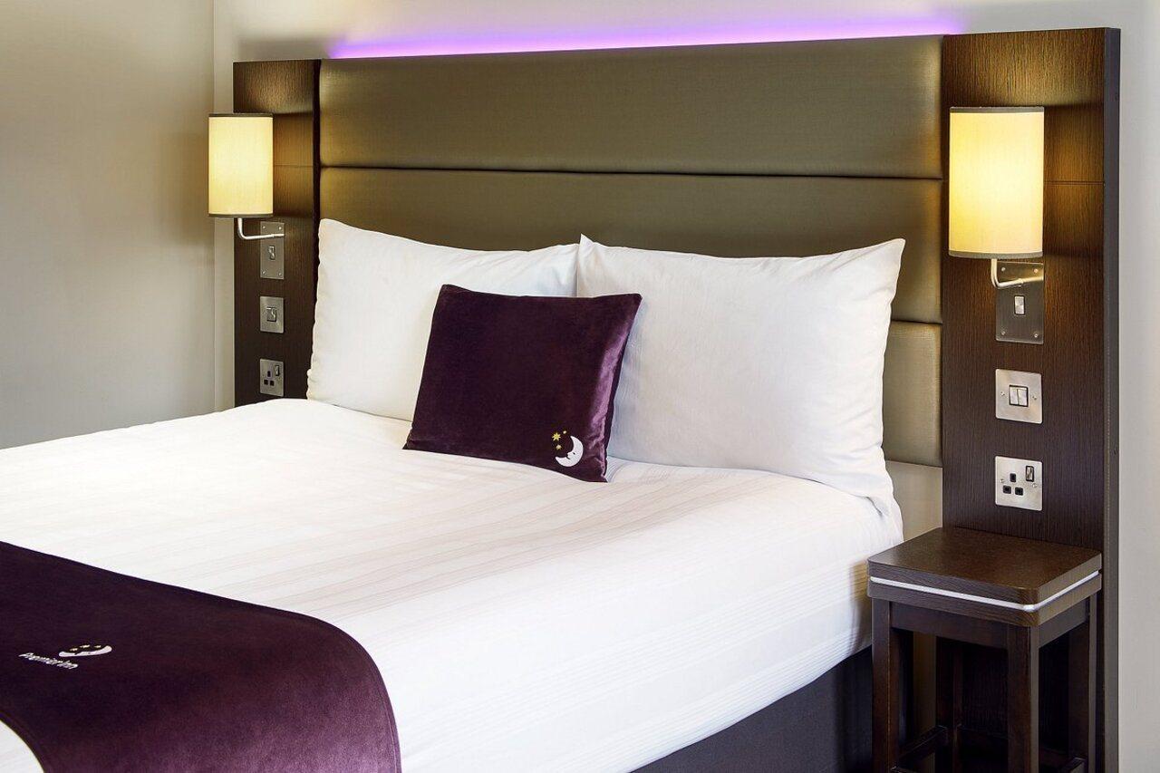 Premier Inn Leeds Headingley Esterno foto