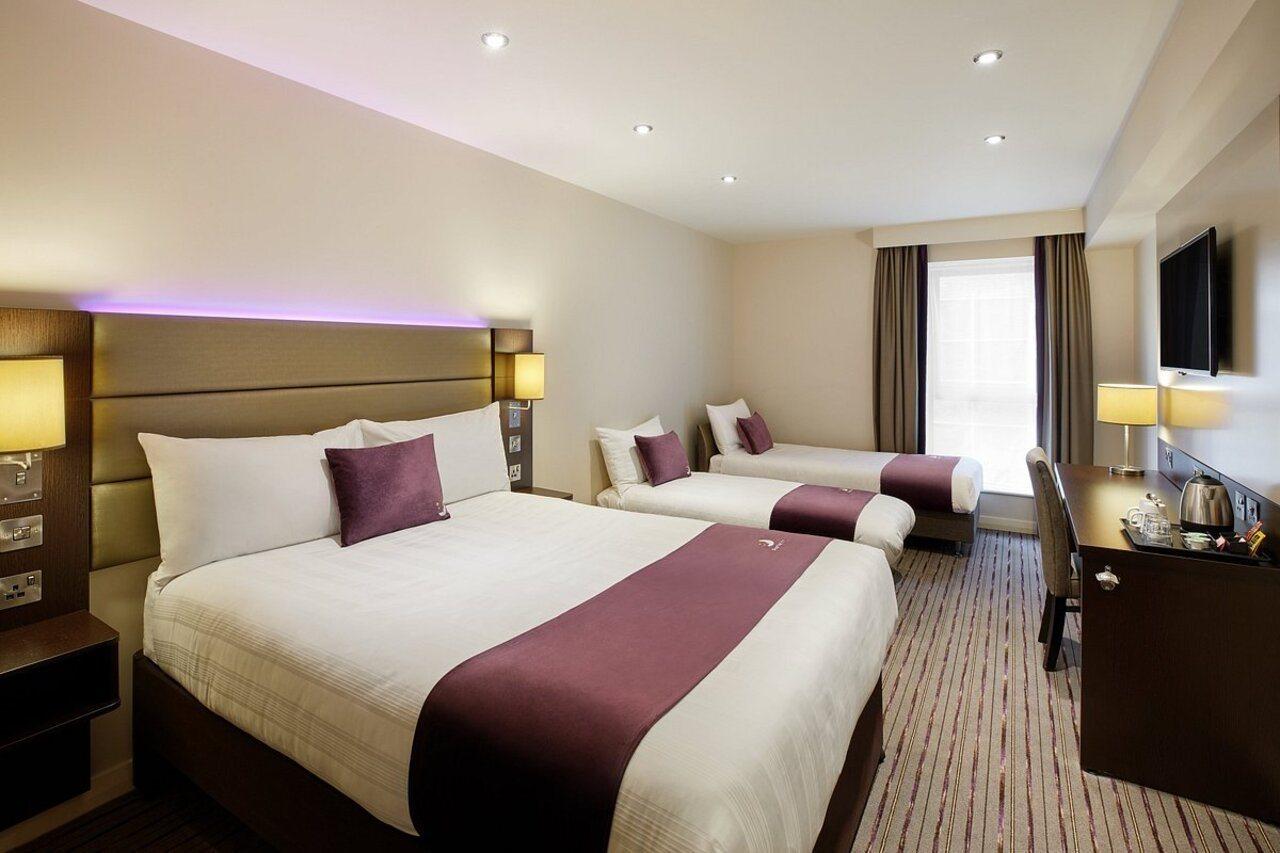 Premier Inn Leeds Headingley Esterno foto
